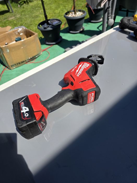 Fierastrau Sabie Milwaukee M18 FHZ