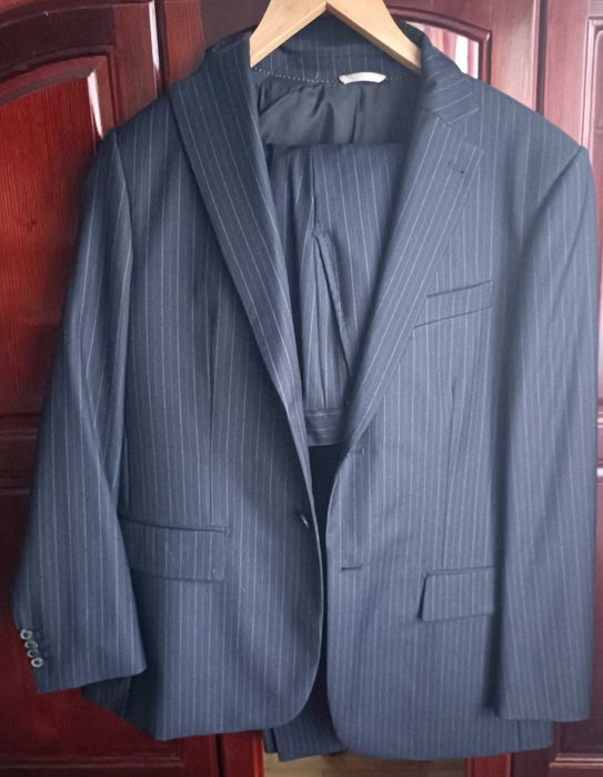 Елегантен мъжки костюм