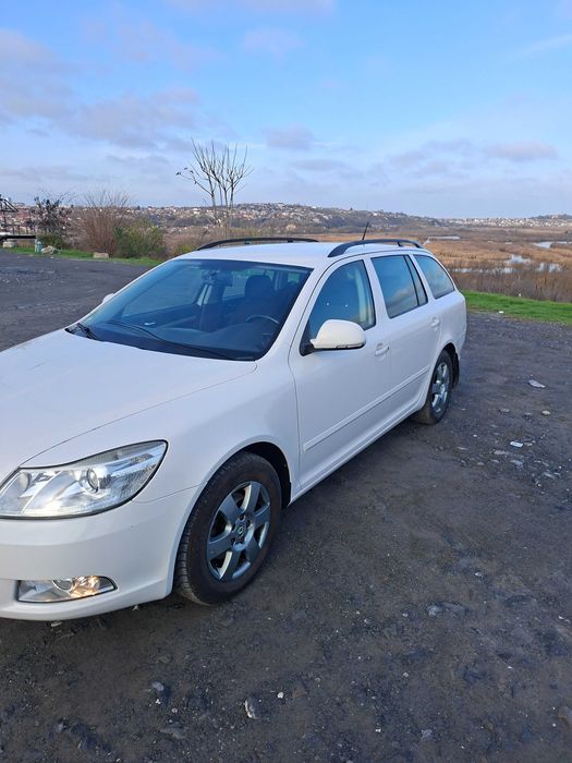 SKODA Octavia 2011 — imagine 2