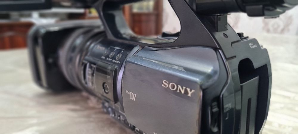 Sony DV 2200  Срочно сотилади