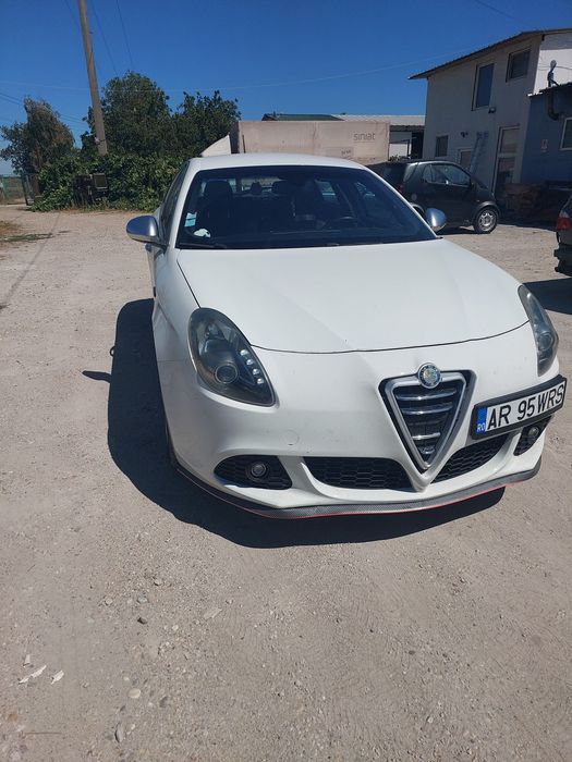 ALFA ROMEO Giulietta 2012 — imagine 2