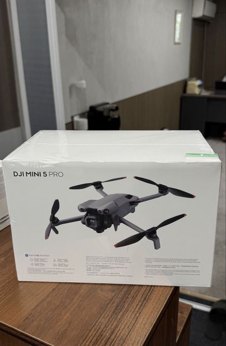 Дрон DJI Mini 5 Pro Fly More Combo Plus (DJI RC 2) серый 52 минут