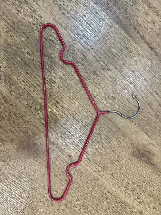 Продам детские вешалки