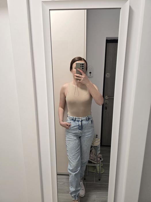 Body nude Pretty little thing
