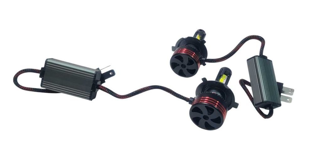 Крушки -Led- в куфарче H4-300W 2бр.к-т