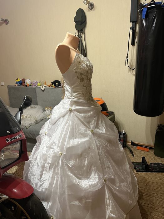 Свадебное платье 44-46р