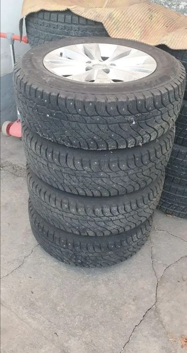 Зимние 215/65/16