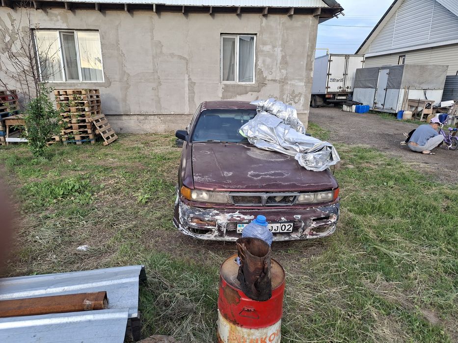 Продам галант по запчастям
