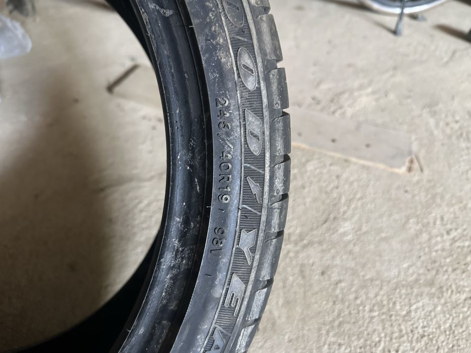 245/40/19 сост өте жақсы