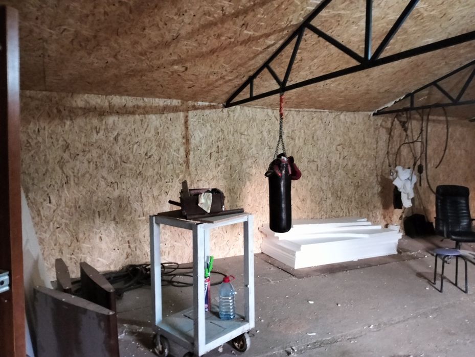 Гараж  30*8 участок 10 соток