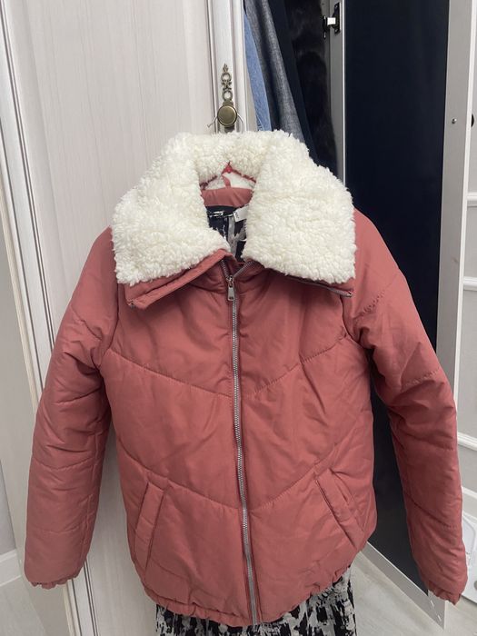 Куртка новая размер С