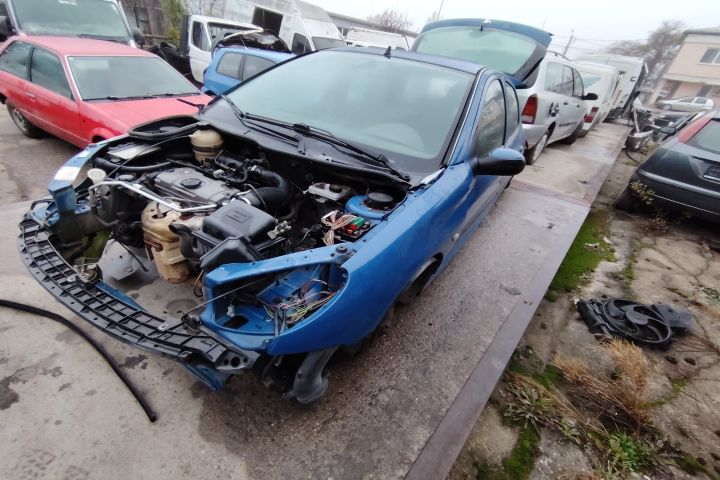 Bara spate Peugeot 206 2003 1.1 MT (60 hp)