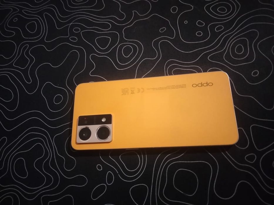 Продается телефон oppo reno7 в отличном состоянии
