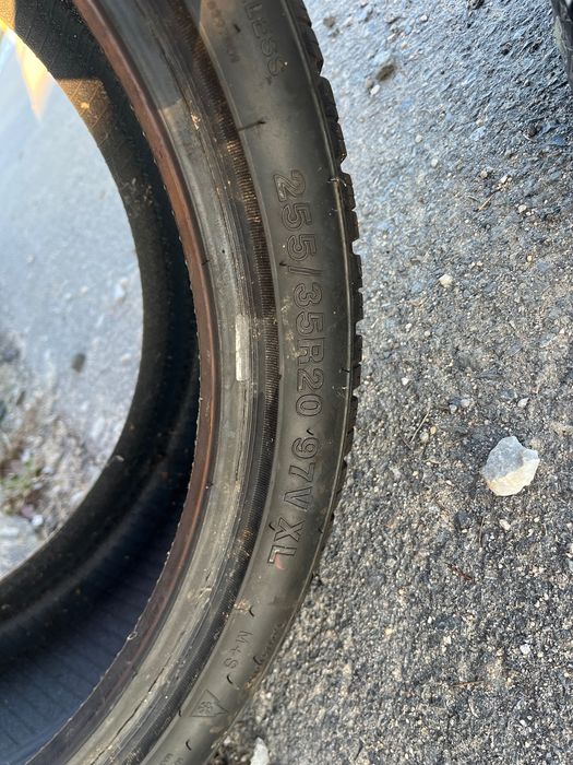 Зимна гума 255/35 R20