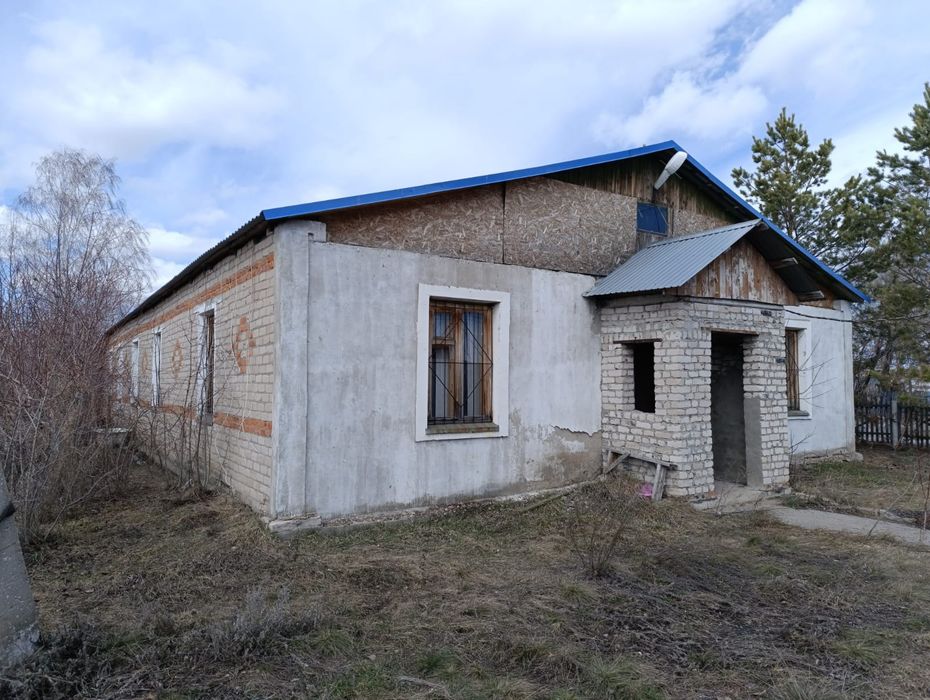 Продам здание с земельным участком