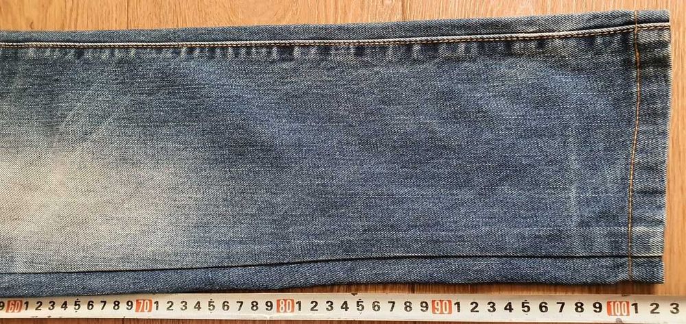 Джинсы на мальчика 14-15 лет.