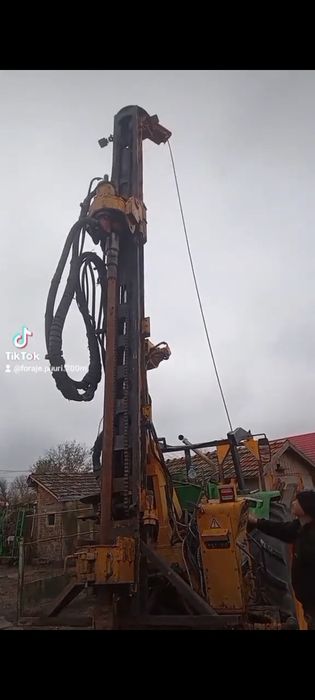 Instalație Foraj Completă 80m prajini– John Deere 3050 + Pompă Cerna –