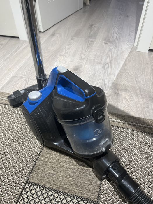 Пылесос Midea 1400Вт