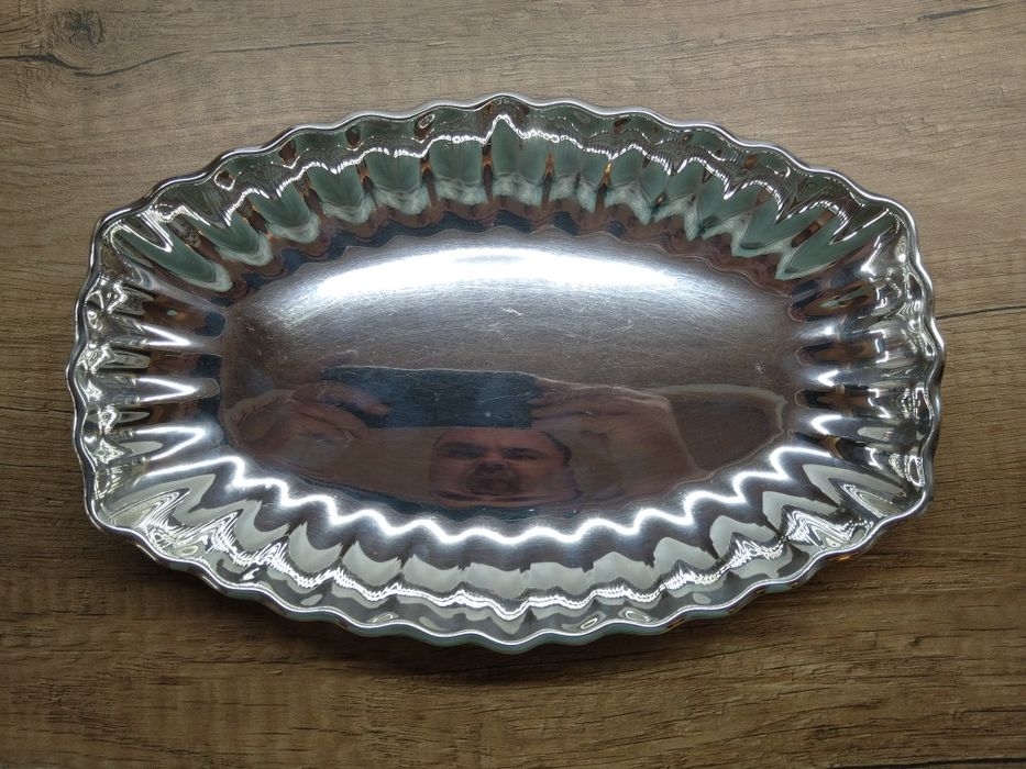 Продавам антикварна Скандинавска огромна сребърна чиния за риба
