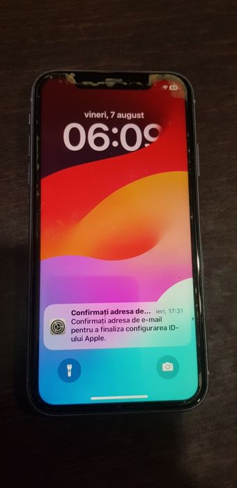 Vand telefon iphone 11.
