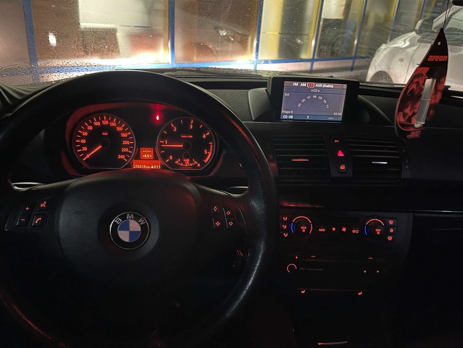 BMW SERIA 1 2.0d  s-au schimb