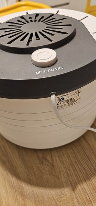 Aparat de uscat fructe sau legume