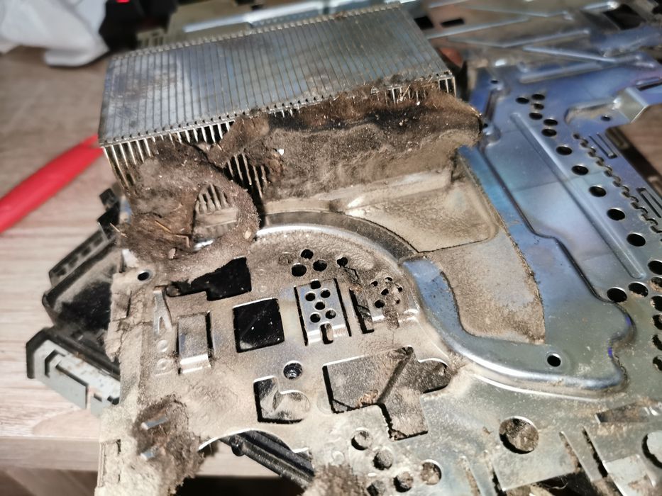 Curatare, schimbare pasta, modare console ( PS3, PS4)