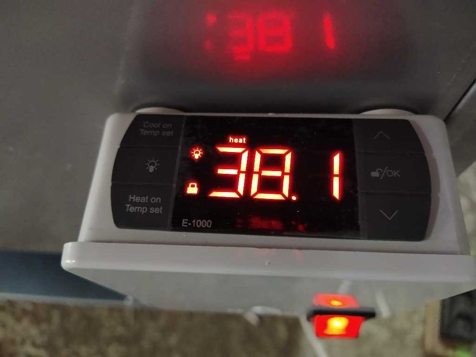 Производство и продажба на кулинарни студени и топли щанд витрини