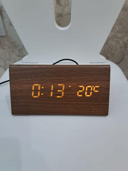 Продам часики электронные