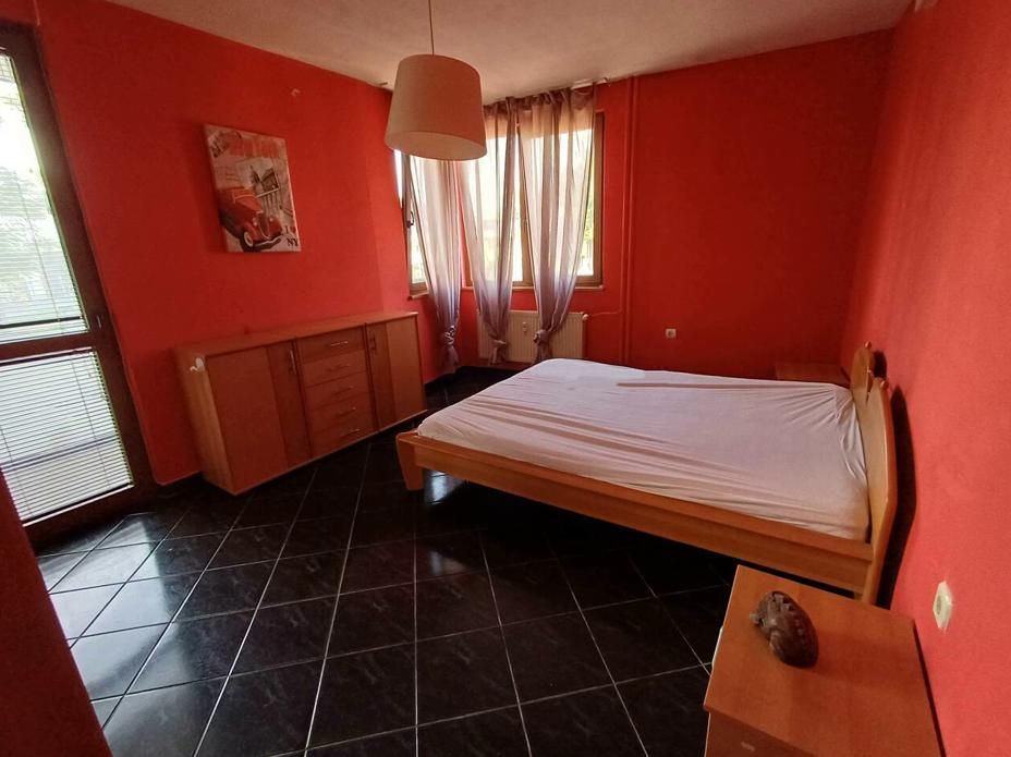 Дава се под наем Тристаен апартамент в София, Оборище - 95 кв.м за 700 € - Снимка #6