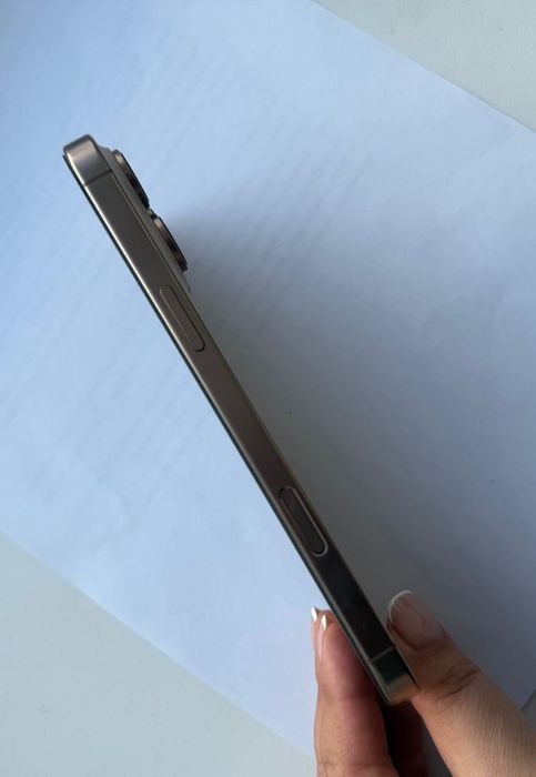 Продам Айфон 16 Про Макс в идеальном сост.