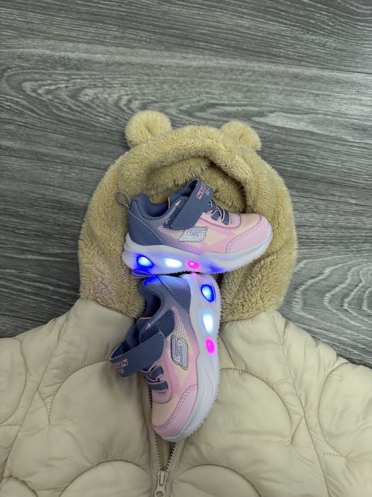 Adidasi skechers+geaca ursulet