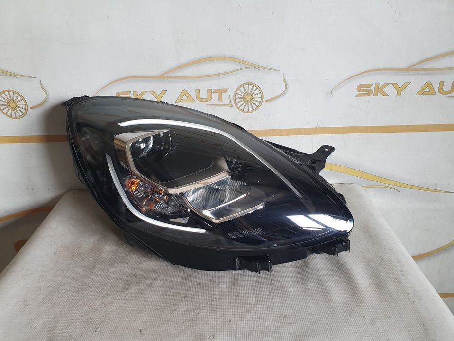 Far dreapta led + halogen Ford Puma cod L1TB-13E014-EH