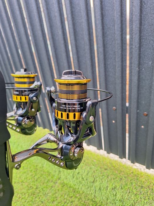 Set 2 Feedere FL Strategist DistanceMH 3.90 80-150g +2 Strategist 5000