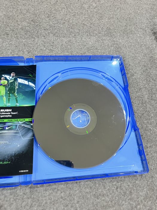 Продам диск Fifa 25 на PS 5