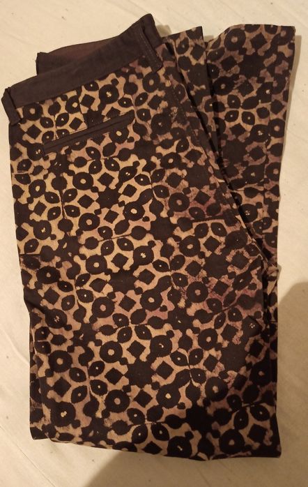 Продам женские джинсы