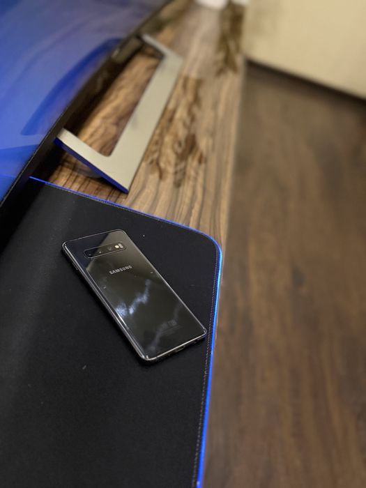 Samsung s 10  на памить 128