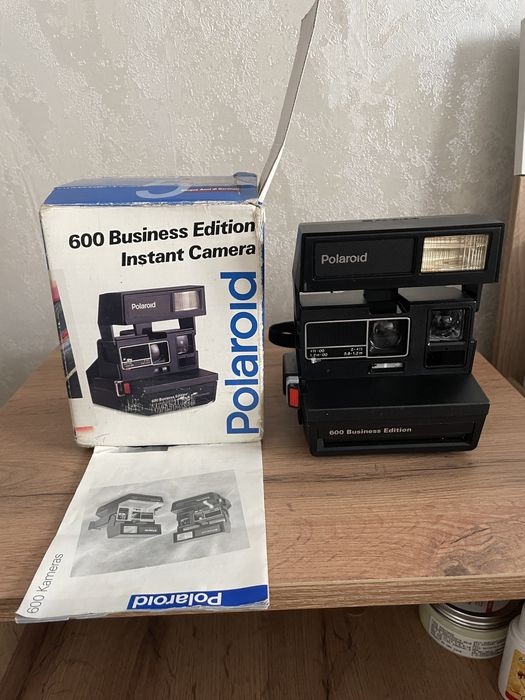 Фотоаппарат «Polaroid”.