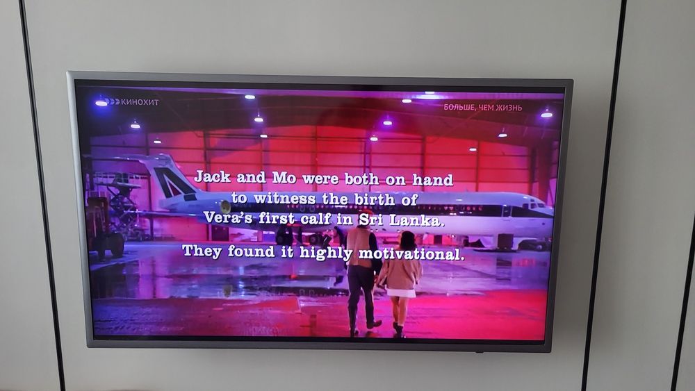 Продам смарт телевизор 40 дюймов