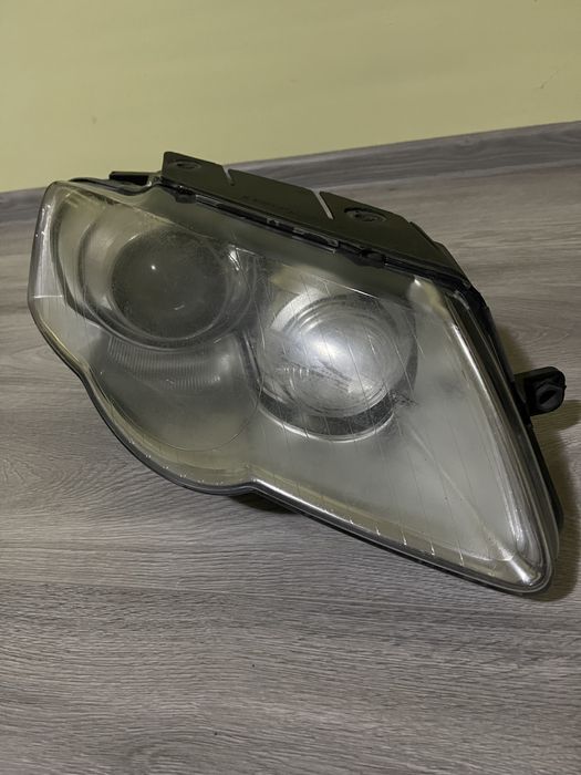 Far dreapta bixenon passat b6