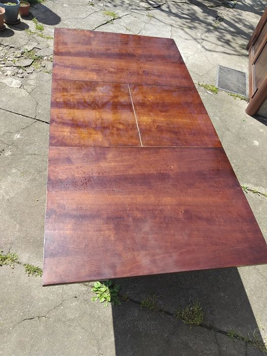 Маса разтегателна