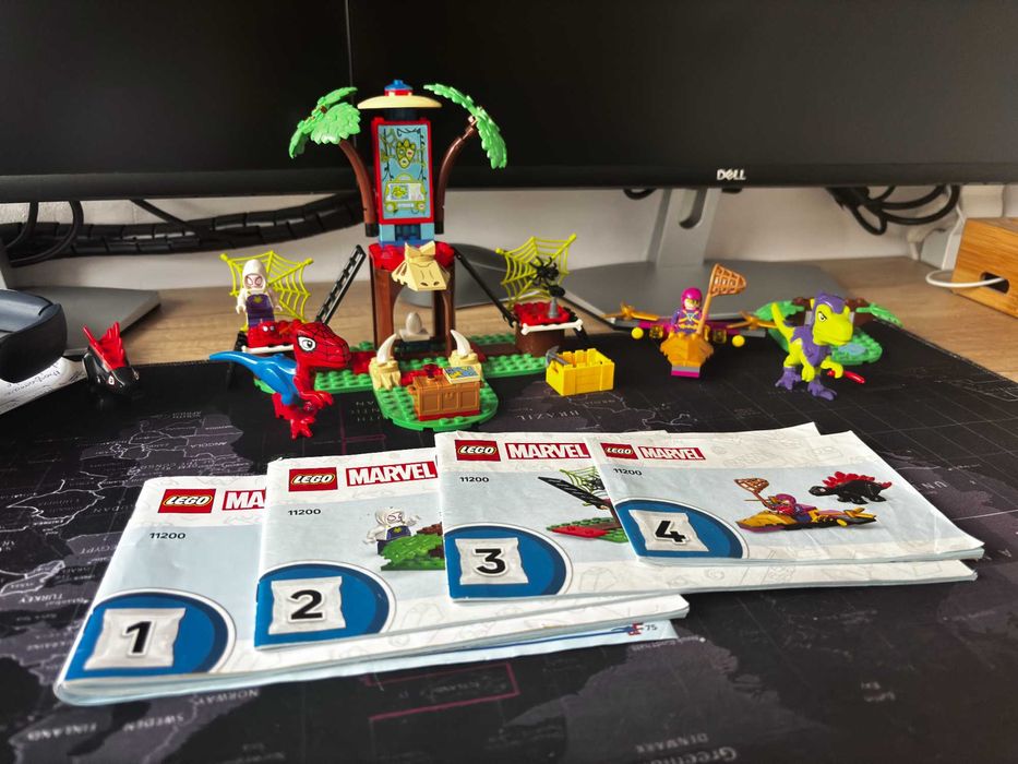 LEGO Marvel Infruntarea dintre dinozaurii Spidey si Gobby