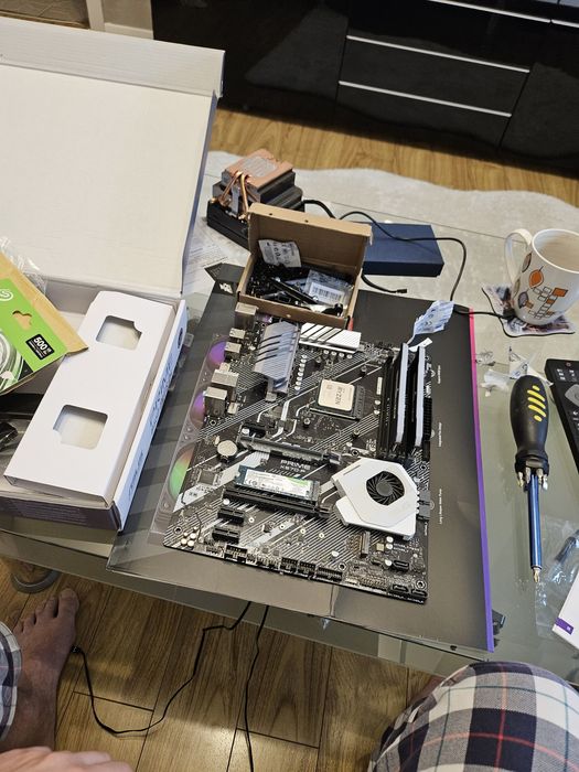 Placa de baza asus x570-p  am4 impecabila ca nouă se poate proba