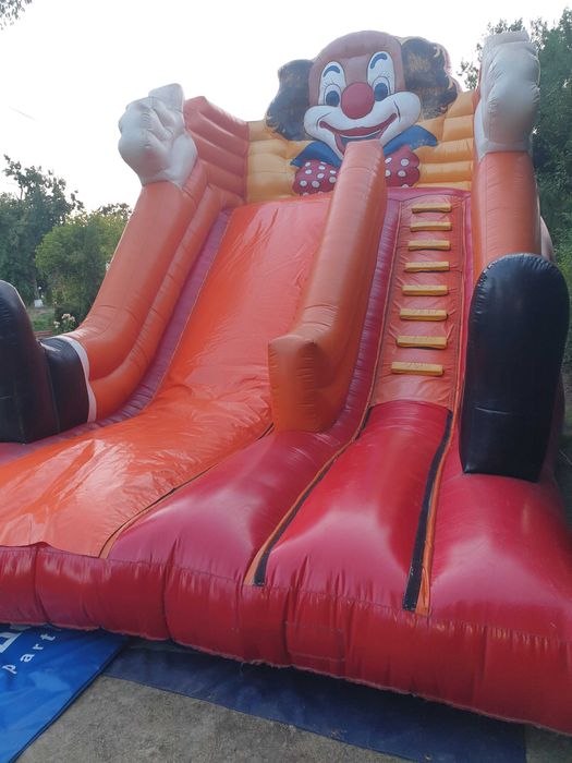 Vând topogan gonflabil