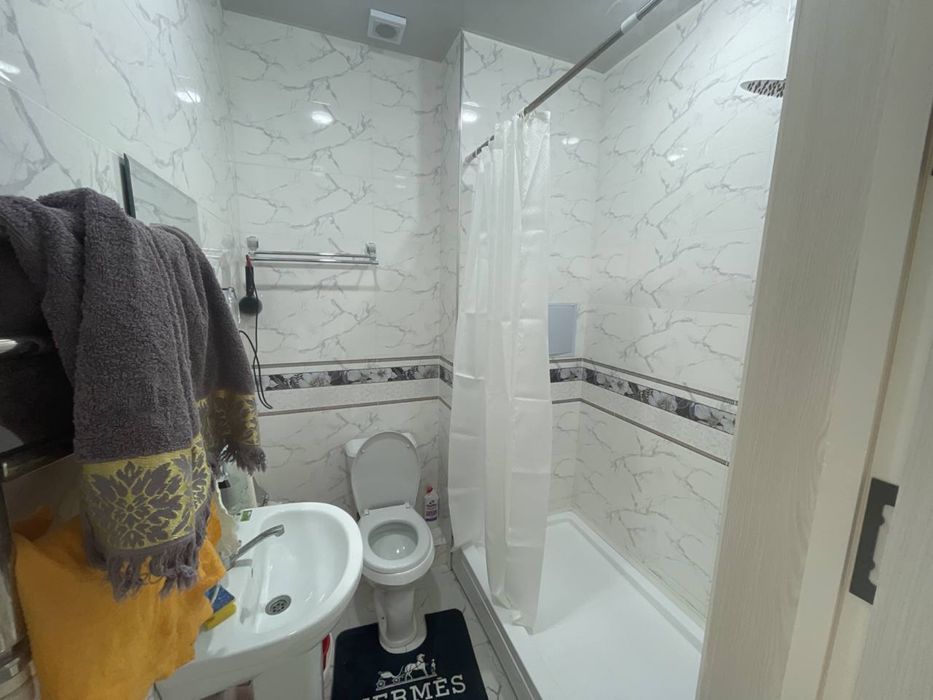 Срочно 3 хонали уй сотилади