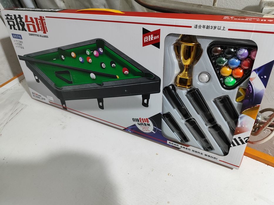Игрушка бильярд.