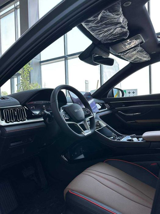 Minimal foizlar bilan BYD Song Plus Champion 2026 Qora rangi ham bor