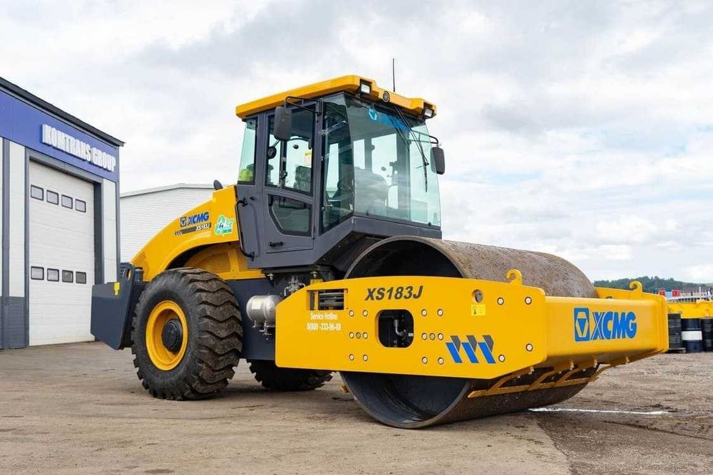 Одновальцовый вибро-каток  XS183J 18 тон
