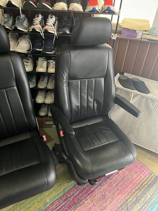 Scaun sofer piele cu cotiere Volkswagen Transporter Multivan Caravelle. Bancheta doua locuri piele.