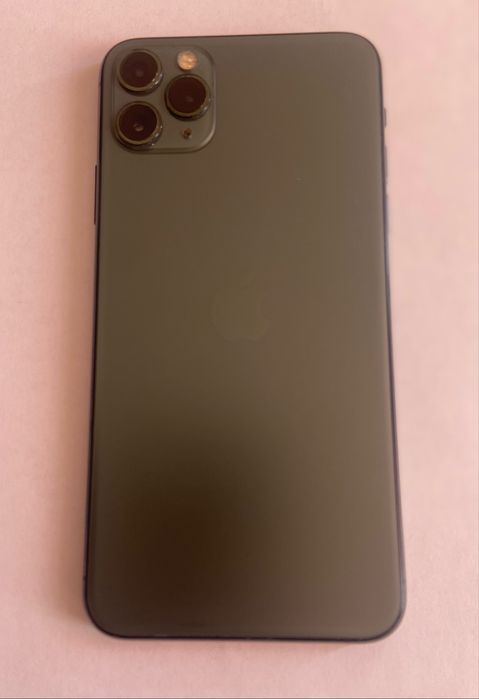 Продам Iphone 11 Pro Max